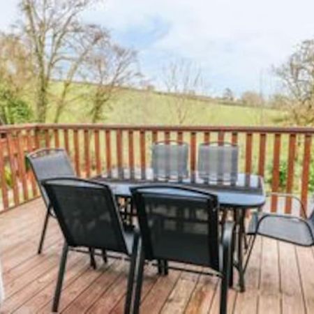 3 Bedroom Lodge With Hot Tub On Lovely Quiet Holiday Park In Cornwall Gunnislake Exterior photo